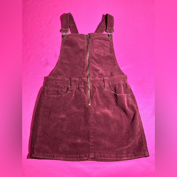 Indigo Rein Dresses & Skirts - Super cute 🌸 thrifted maroon corduroy overall skirt